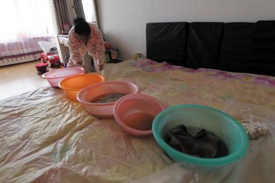 阳新楼上漏水，住户失联，小区没物管，业主维权难！律师来支招……